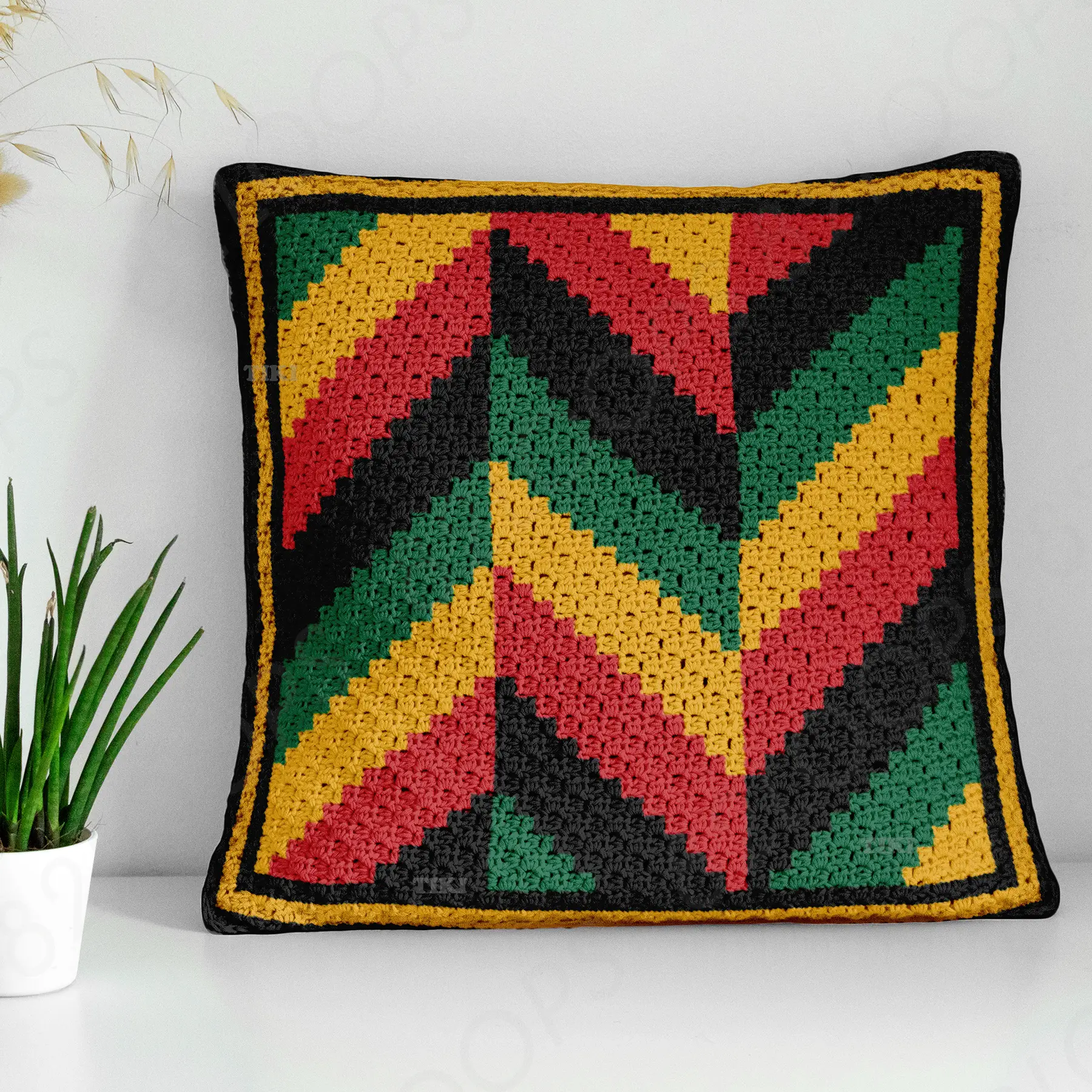 rasta herringbone 4 pillow c2c 01 Rasta Chevron Pillow Cover Crochet Pattern